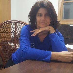 Meet your Posher, Ana cecilia